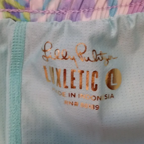 🐢HTF Lilly Pulitzer🐢 - Ocean Trail Short - Picture 3 of 15